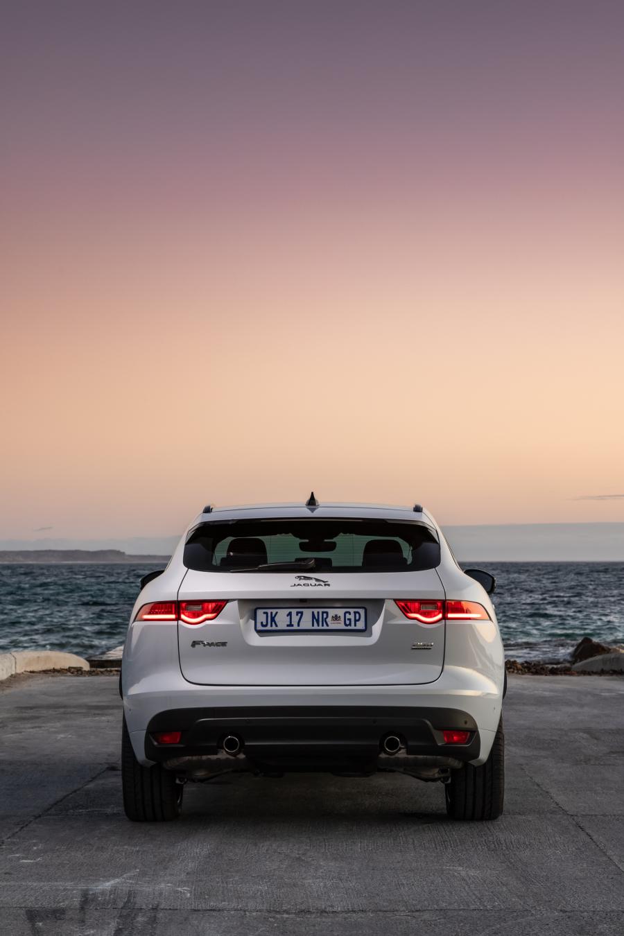  Jaguar F-Pace 25d AWD Chequered Flag 2020 года  (ZA) (фото 3 из 37)